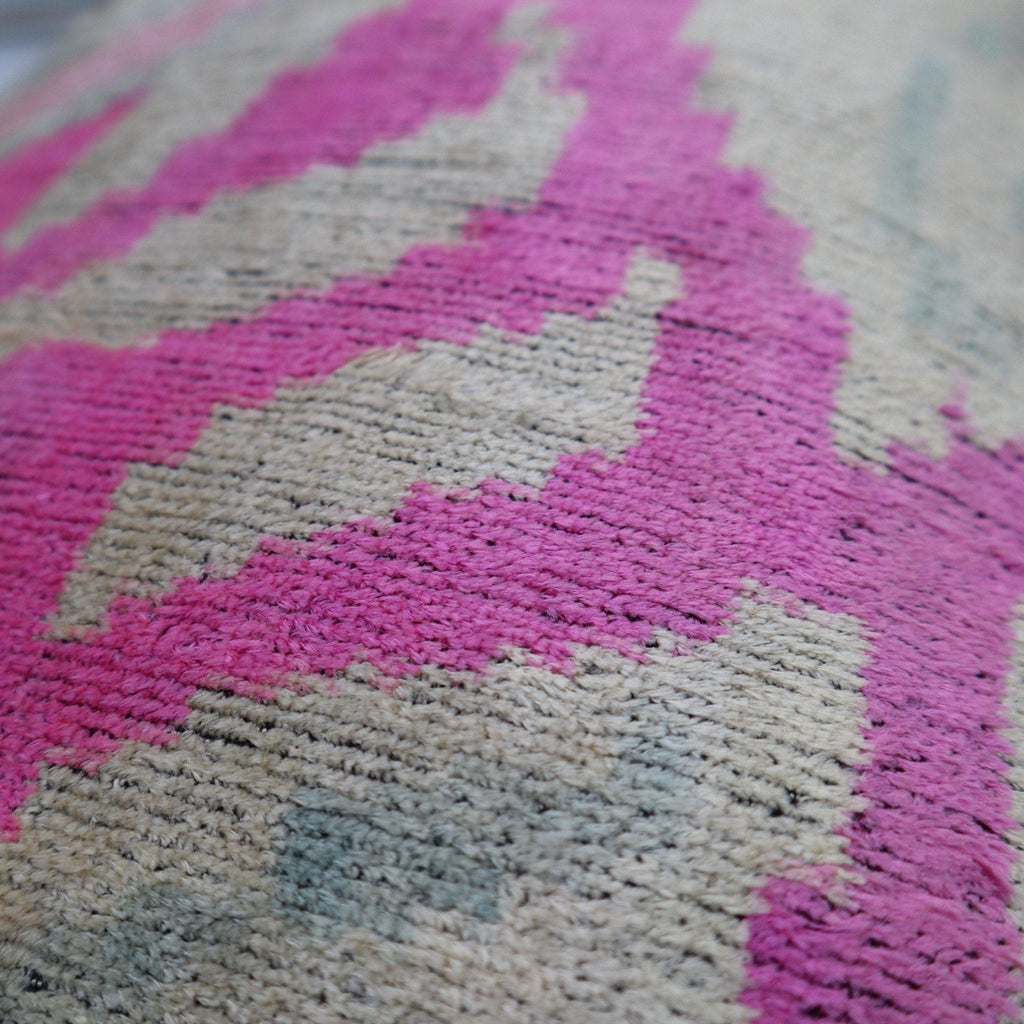 Canvello Luxury Pink Velvet Throw Pillows - 16x24